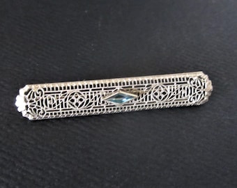 Antyczna broszka z 10-karatowego białego złota z akwamarynem w stylu edwardiańskim – biżuteria wiktoriańska