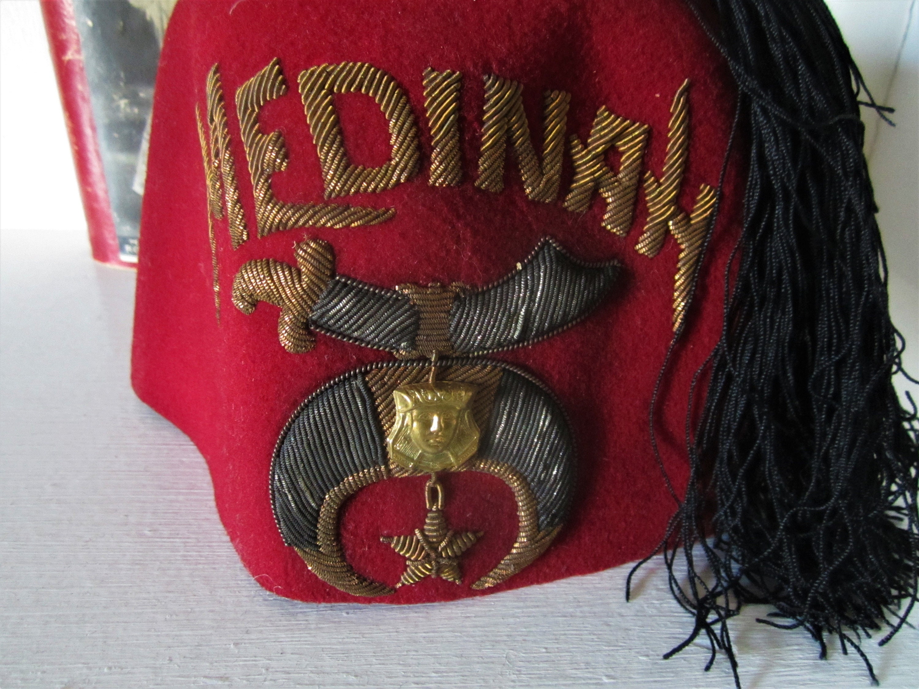 Vintage Medinah Shriners Masonic Fez 