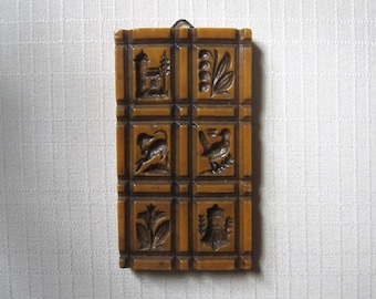 Antyczna forma do masła woskowego lub ciastek z wieszakiem na sznurek do dekoracji kuchni – przedstawia sześć uroczych wzorów inspirowanych naturą – wyprodukowano we Francji