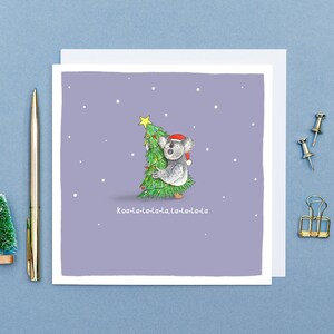 Koa-la-la-la-la, la-la-la-la - Jeu de mots de Noël // Carte de Noël animal drôle // Art animalier dessiné à la main // Carte de vœux écologique