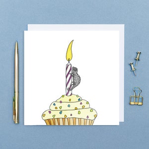 Cartão de aniversário fofo de camaleão // Cartões de arte de animais engraçados, cartões para ela, cartão de cupcake de aniversário ecológico para amiga