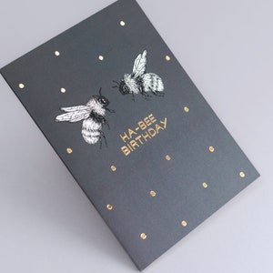 Carte d'anniversaire abeille de luxe // Carte en feuille d'or pour lui, cartes de joyeux anniversaire pour hommes, carte bourdon, carte d'art animalier