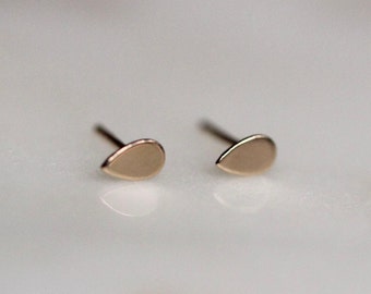 Solid 14K Gold Tear Studs, Pear Studs, Drop Studs, Gold Studs, Gold Earrings, Dainty Earrings, Pear Shape Studs, Tiny Studs, Tear Shape