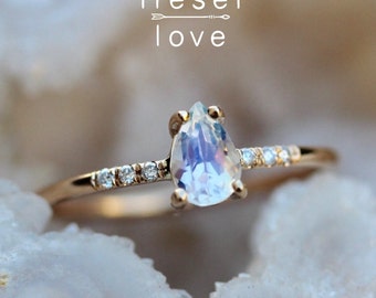 14K Gold Moonstone Pavé Diamond "Mystic" Ring