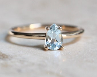 Aquamarine Pearl Solitaire Ring