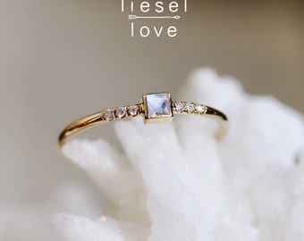 14K Gold Moonstone Pavé Diamond Ring