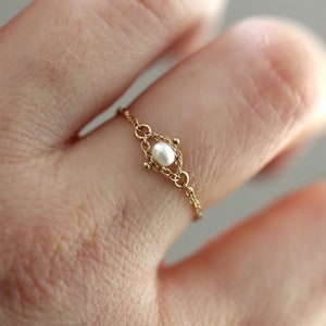 14K Gold Pearl Chain Ring, Solid Gold Chain Ring, Solid Gold Pearl Ring, White Pearl, June Birthstone, Rope Chain Ring, Dainty Chain Ring