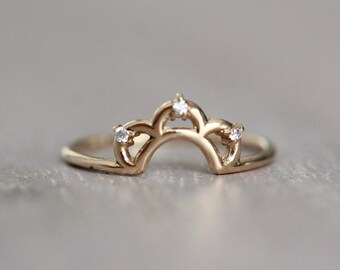 14K Gold Diamond Curved Scolloped Band