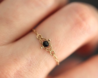14K Gold Black Spinel Chain Ring, Solid Gold Chain Ring, Solid Gold Spinel Ring, Black Stone, Black and Gold, Rope Chain Ring, Dainty Ring