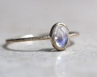 14K Gold Glitter Moonstone Ring