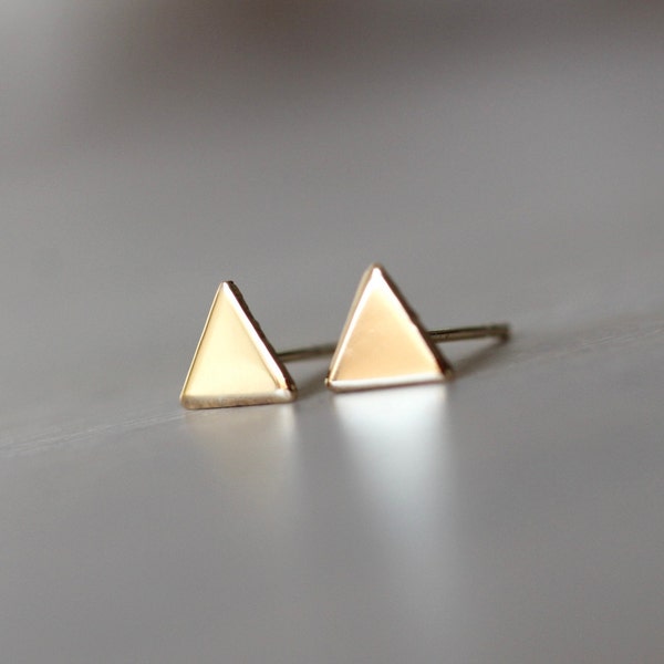 Solid 14K Gold Triangle Studs, Gold Studs, Triangle Studs, Triangle Earrings, Gold Earrings, Geometric Studs, Solid Gold, Dainty Jewelry