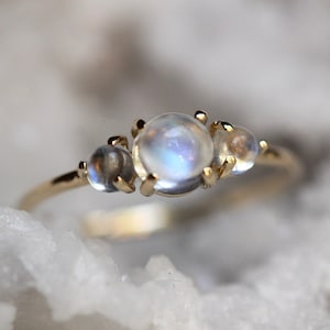 14K Gold Triple Moonstone Ring, Three Stone Ring, 10K Moonstone Jewelry, Dainty Jewelry, June Birthstone, Blue Flash, Rainbow, Solid Gold
