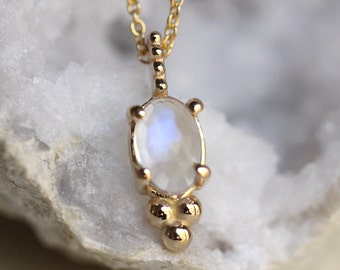 14K Gold Oval Moonstone Necklace