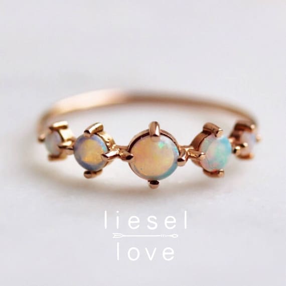 14k Gold Genuine Australian Opal Graduated 5-Stone Ring 14k Gold Genuine Australian Opal Graduated 5-Stone Ring