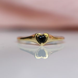 14K Onyx Heart Signet Ring, Tiny Heart Ring, Black Stone Heart, Solid Gold Signet Ring, 10K Gold, Three Prong Setting, Gift for Her,