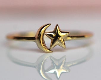 14K Star and Moon Ring