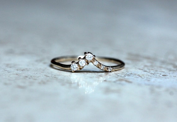 Semi circle 2024 wedding band