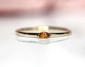 Tiny Citrine Wink Ring