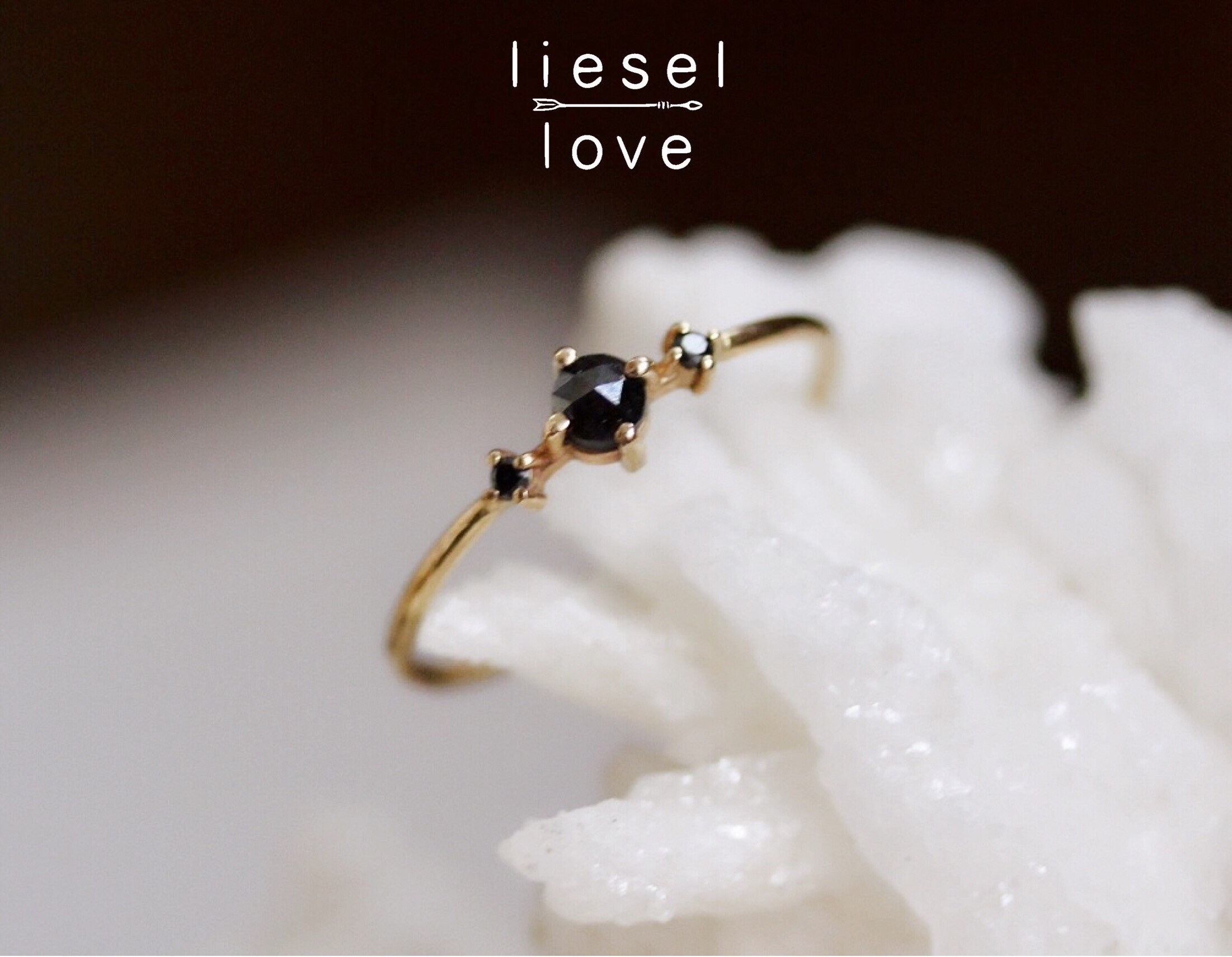 Black swan sale ring