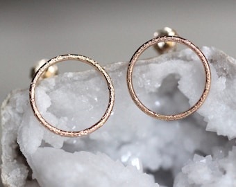 14K Gold Glitter Open Circle Studs