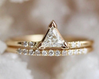 14K Gold Triangle Diamond Ring Set