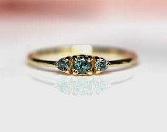 14K Montana Sapphire Three Stone Ring, September Birthstone, Blue Green Stone, Untreated Sapphire, Teal Stone, Prong Ring, Gemstone Ring