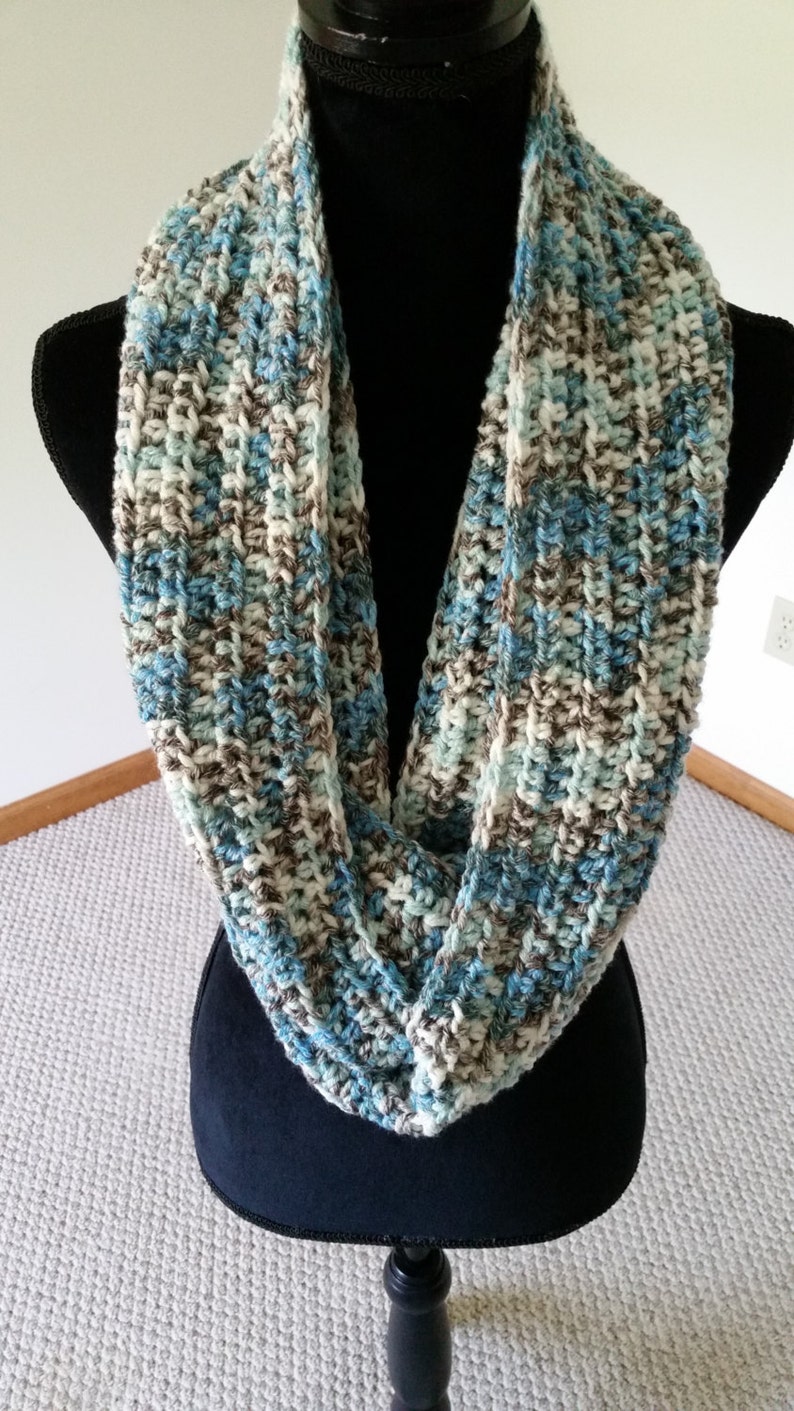 Infinity Cowl Scarf Chunky Scarf, Scarves for Women, Unisex Scarf, Crochet Neckarmer Scarf, Circle Scarf, Cowl Scarf, Handmade Scarf image 2