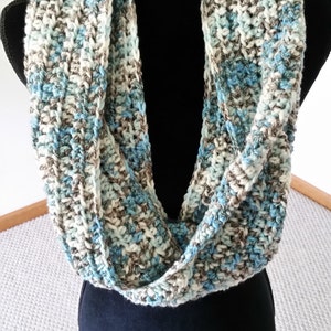 Infinity Cowl Scarf - Chunky Scarf, Scarves for Women, Unisex Scarf, Crochet Neckarmer Scarf, Circle Scarf, Cowl Scarf, Handmade Scarf