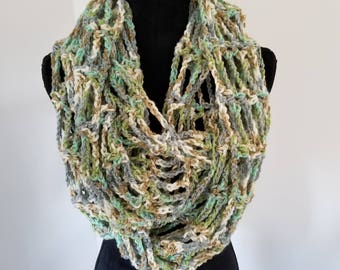 Infinity Cowl Scarf - Circle Scarf, Chunky Scarf, Scarf Neckwarmer Crochet, Unisex Scarf