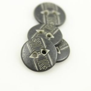 Metal Buttons - Strip Totem Gunmetal White Metal Hole Buttons - 11mm - 7/16 inch - 6 pcs