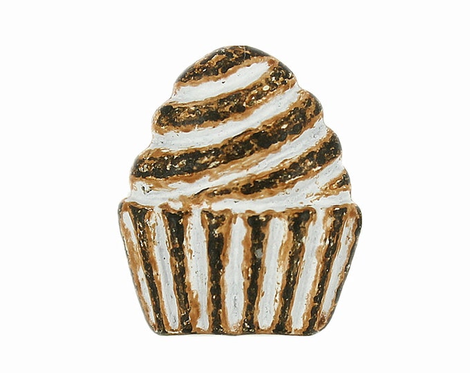 Capcake Metal Buttons - White Rust Capcake Metal Shank Buttons - 17mm - 11/16 inch - 4 pcs