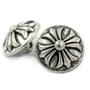 Metal Buttons Retro Silver Embossed Fleur Cross Metal Shank Buttons 20mm 3/4 inch 6 pcs image 2