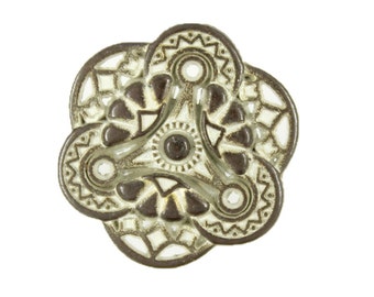 Flower Metal Buttons - Gothic Flower Art Patina White Metal Shank Buttons - 20mm - 3/4 inch - 6 pcs