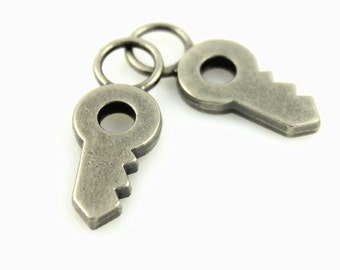 Key Metal Pendants Gray Silver - 27mm - 1 1/16 inch - 4 pcs