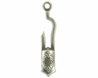 Heraldry Hook Metal Pendants Gray Silver - 27mm - 1 1/16 inch - 4 pcs