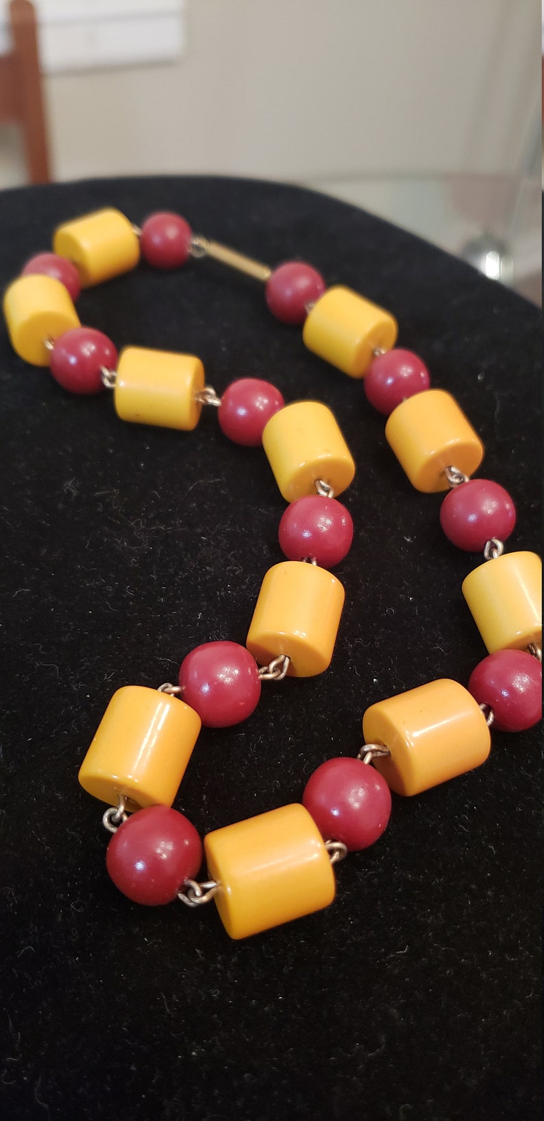 FREE SHIPPING Vintage 1940 Bakelite Bead Necklace