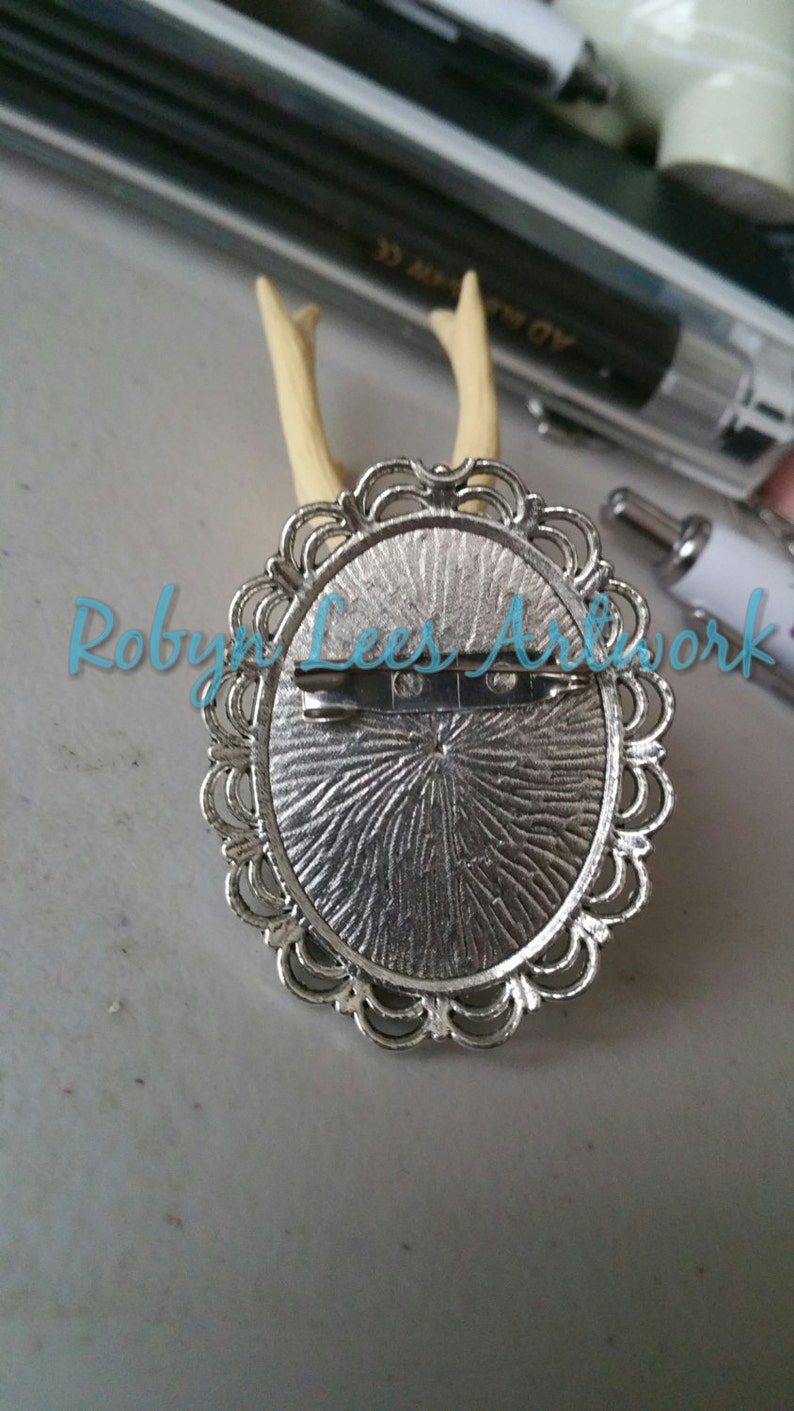 Gothic Anatomy Anatomical Victorian Large 3D Resin Deer Stag Skull Adjustable Cabochon Ring with Antlers in Silver Base Steampunk Costume