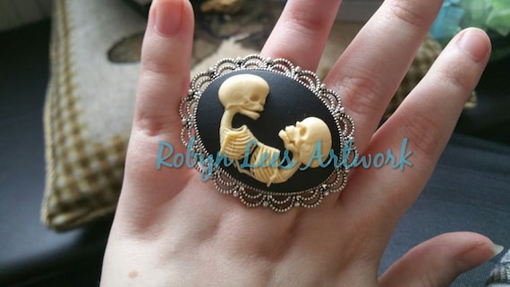 Gothic Anatomy Anatomical Victorian Large 3D Resin Deer Stag Skull Adjustable Cabochon Ring with Antlers in Silver Base Steampunk Costume