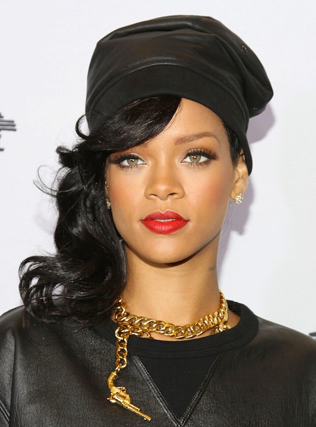Chanel Black & White Pearl & Charm Daisy Chain Necklace as seen on Rihanna