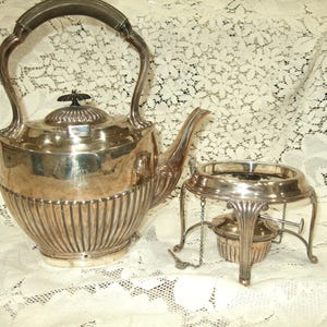 【 William Hutton & Son 】ティーポット【シルバープレート】 William Hutton & Son 】ティーポット【シルバープレート】