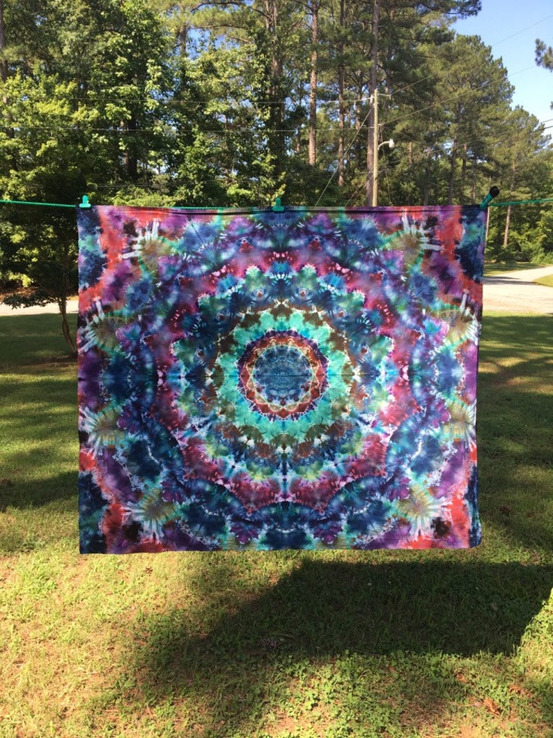 Folding Tie Dye Tapestry Patterns Tapestry Ideas 2020