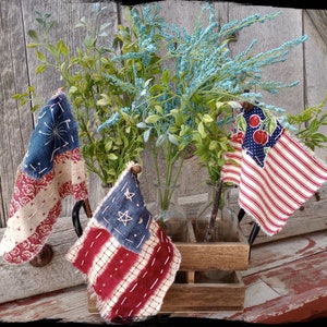 Primitive Scrappy Flag Sticks PDF Pattern: Americana Decoration - Etsy