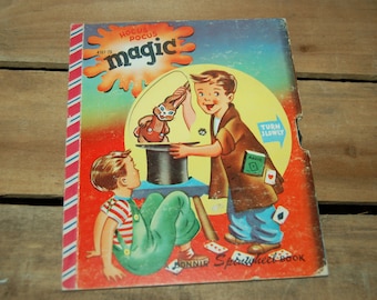 Hocus Pocus Magic Bonnie Spinwheel Book
