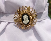 Sunburst cameo stock pin, brooch