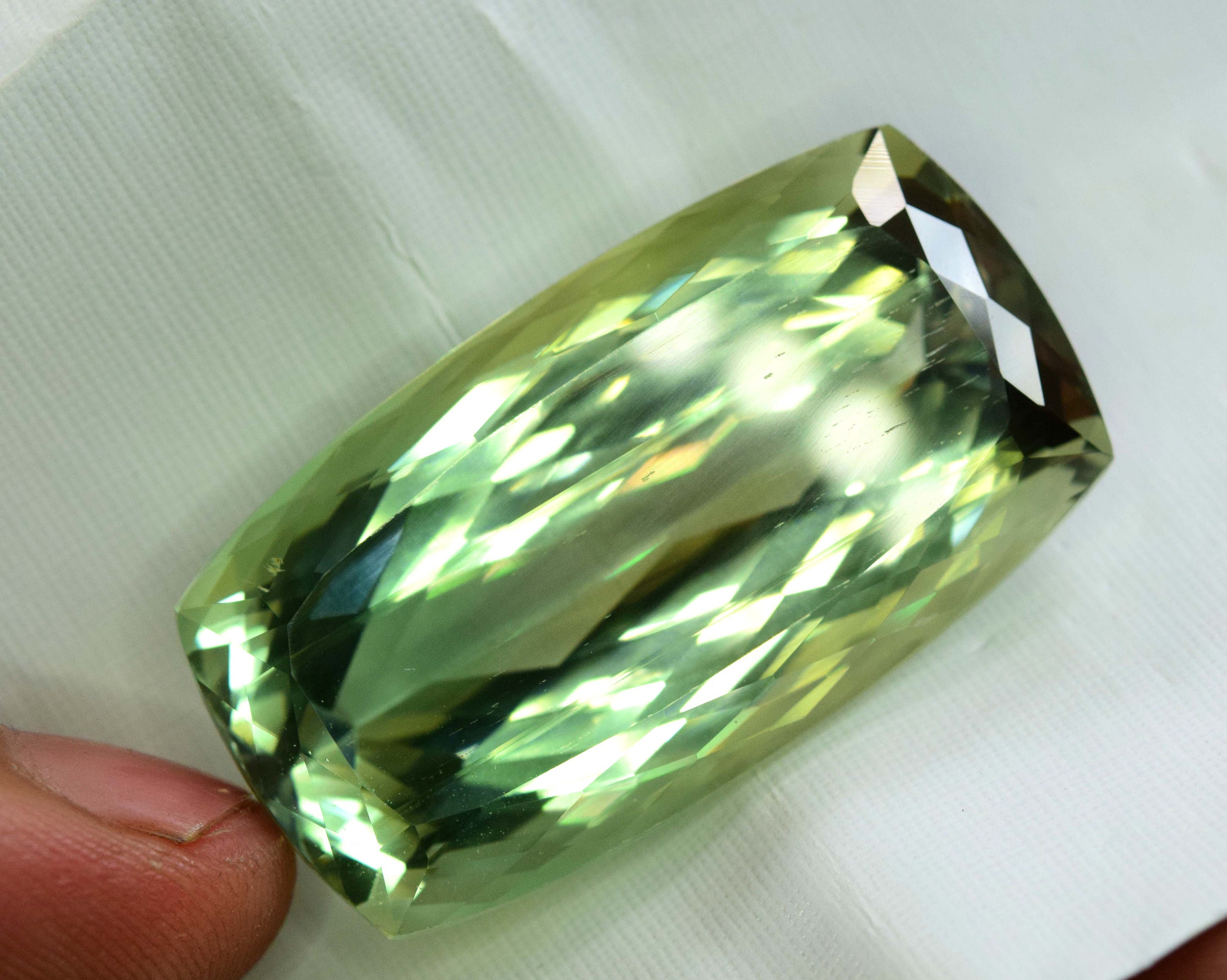 97.40 Carats Lush Green Spodumene Gemstone From Afghansitan Etsy