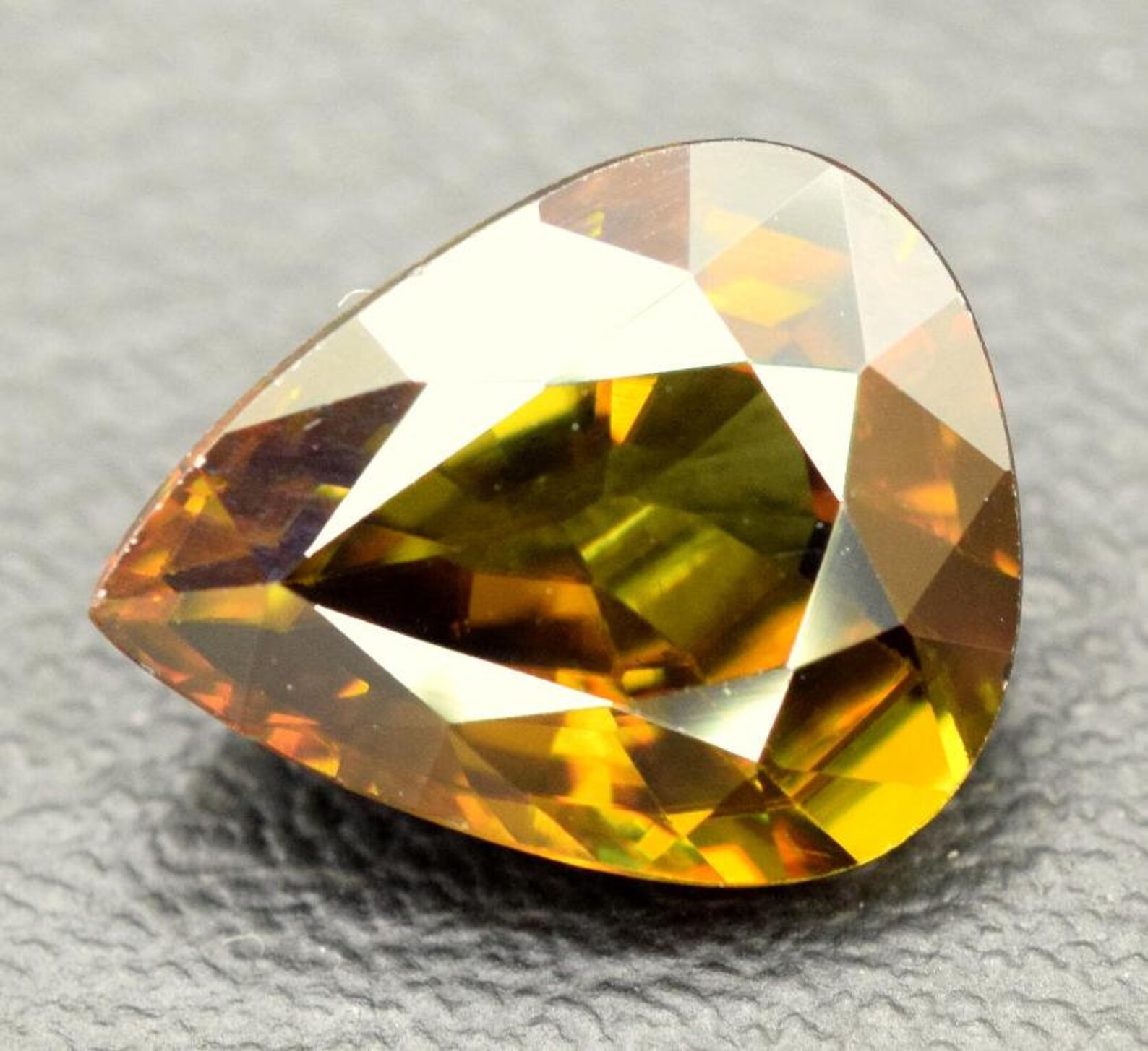 Natural Chrome Sphene Loose Gemstone 4.70 Carats 121006 Etsy