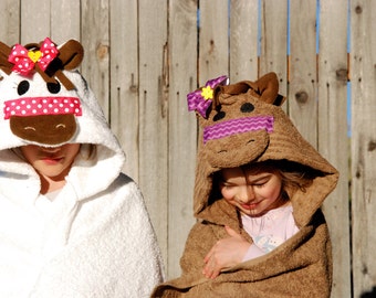 Pony Paradise: Kids' Personalized Hooded Towel – A Cozy Delight for Bath, Swim, and Playtime Adventures!