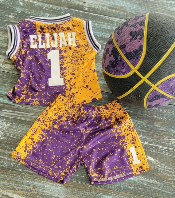 Camiseta de baloncesto personalizada para niño