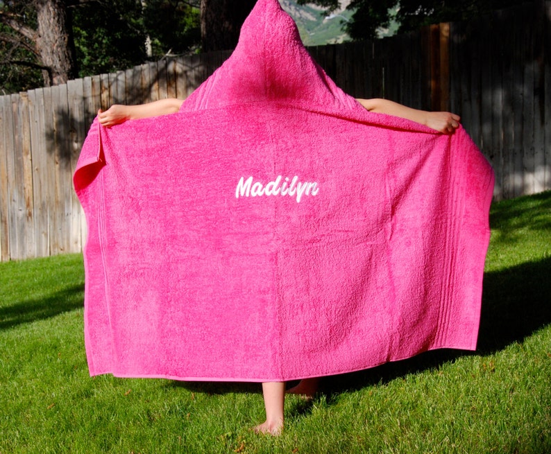 Personalized Large Hooded Bath Towel: Your Daily Essential image 1