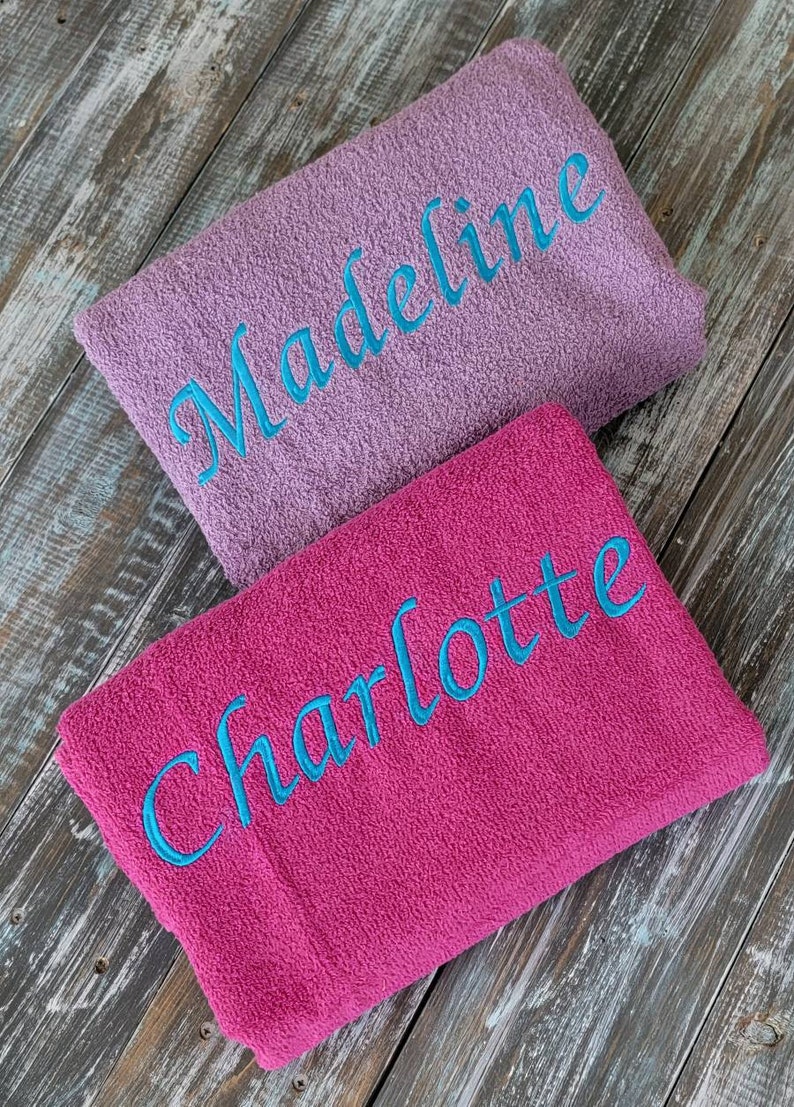 Personalized Large Hooded Bath Towel: Your Daily Essential image 5